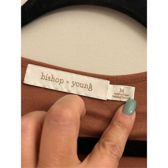 Bishop + Young ruffle sleeve top size M - Picture 3 of 6